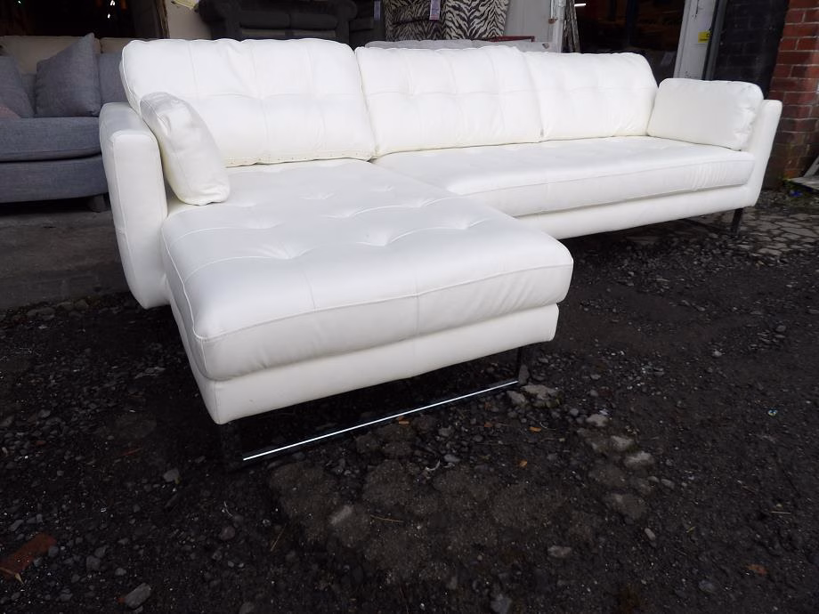 White Modern Sectional Sofa With Tufted