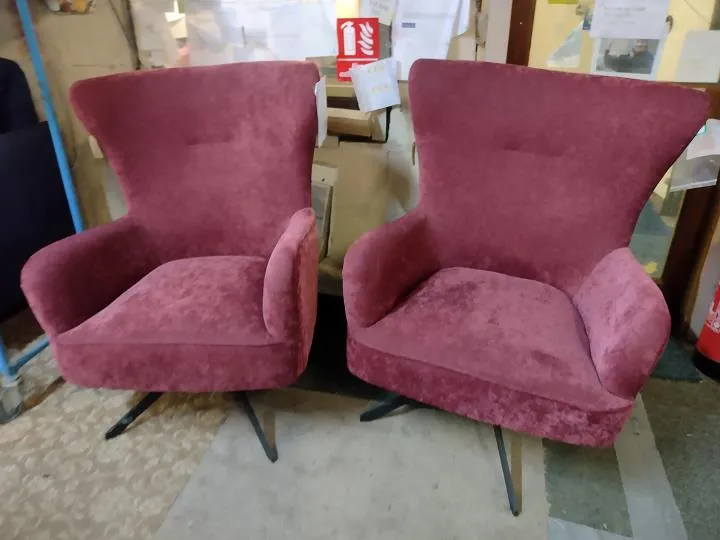 Sofa #11751 at Alec's clearance warehouse, Bolton