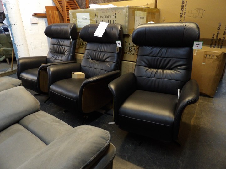 Sofa #2748 at Alec's clearance warehouse, Bolton