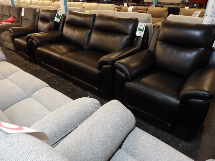 Sofa #2662 at Alec's clearance warehouse, Bolton