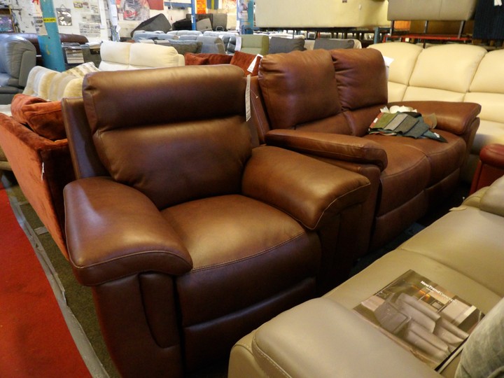 Sofa #2646 at Alec's clearance warehouse, Bolton