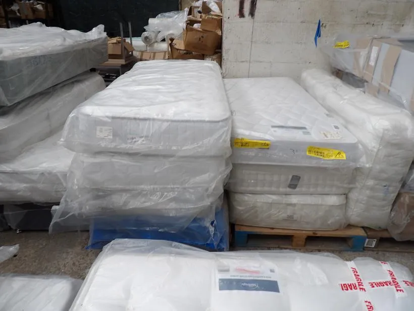 Sofa #5779 at Alec's clearance warehouse, Bolton