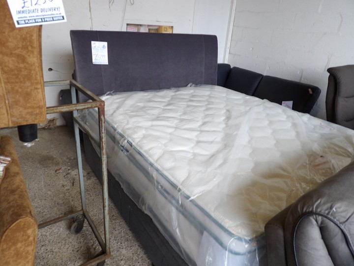 Sofa #2971 at Alec's clearance warehouse, Bolton