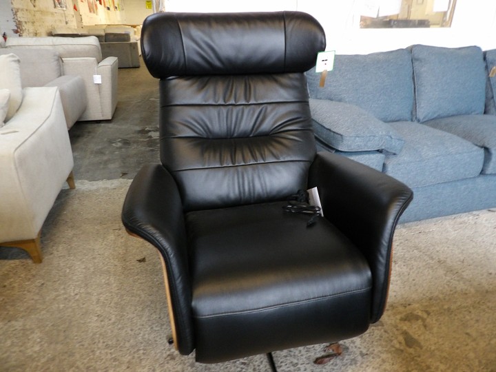 Sofa #2293 at Alec's clearance warehouse, Bolton