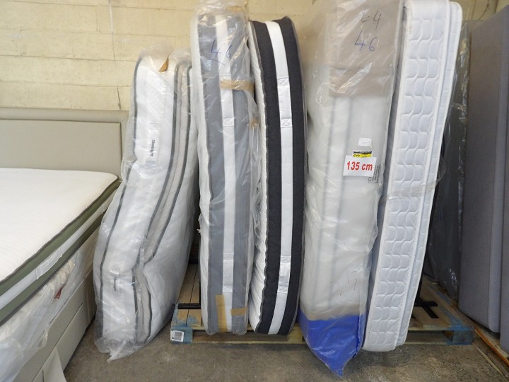 Sofa #2176 at Alec's clearance warehouse, Bolton