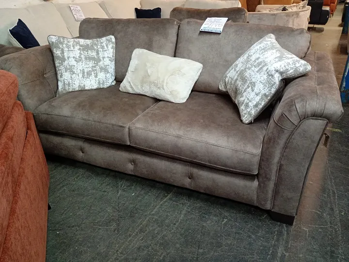 Sofa #1095 at Alec's clearance warehouse, Bolton