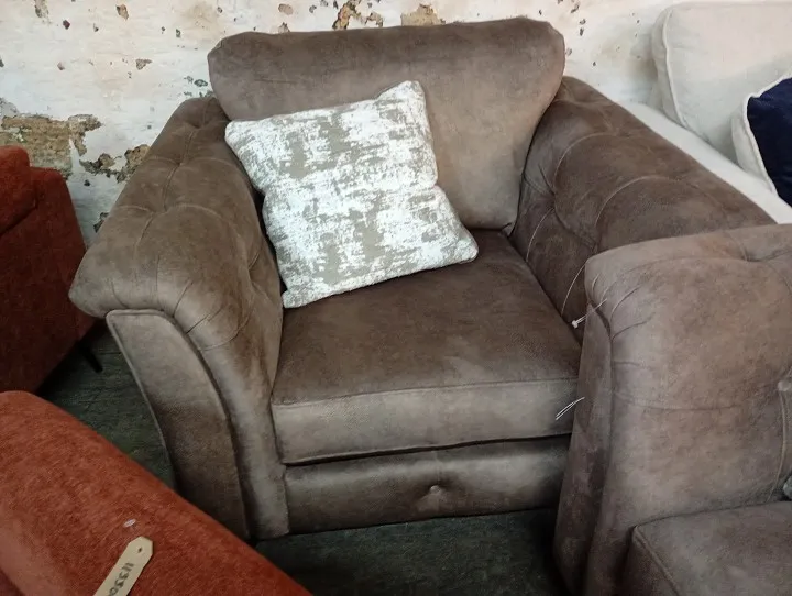 Sofa #1076 at Alec's clearance warehouse, Bolton