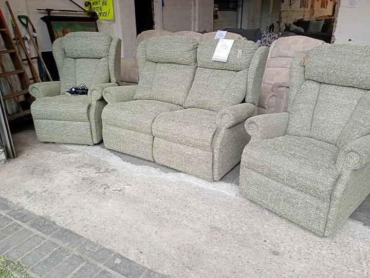 Sofa #1116 at Alec's clearance warehouse, Bolton