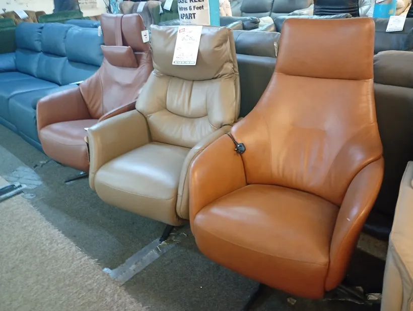 Sofa #1552 at Alec's clearance warehouse, Bolton